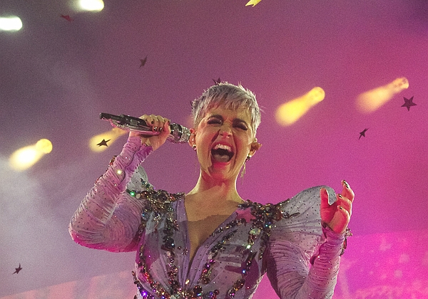 Concert Katy Perry à Bercy 2018 avec smartphone Samsung S4 Zoom